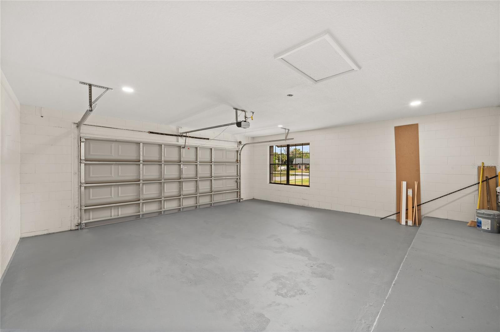 Image 40 of 73 For 705 Boysenberry Court