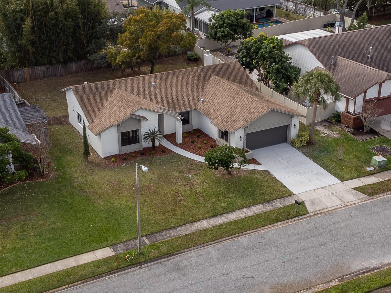 Image 44 of 73 For 705 Boysenberry Court