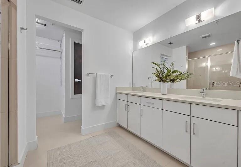 Image 20 of 27 For 438 Swoope Avenue