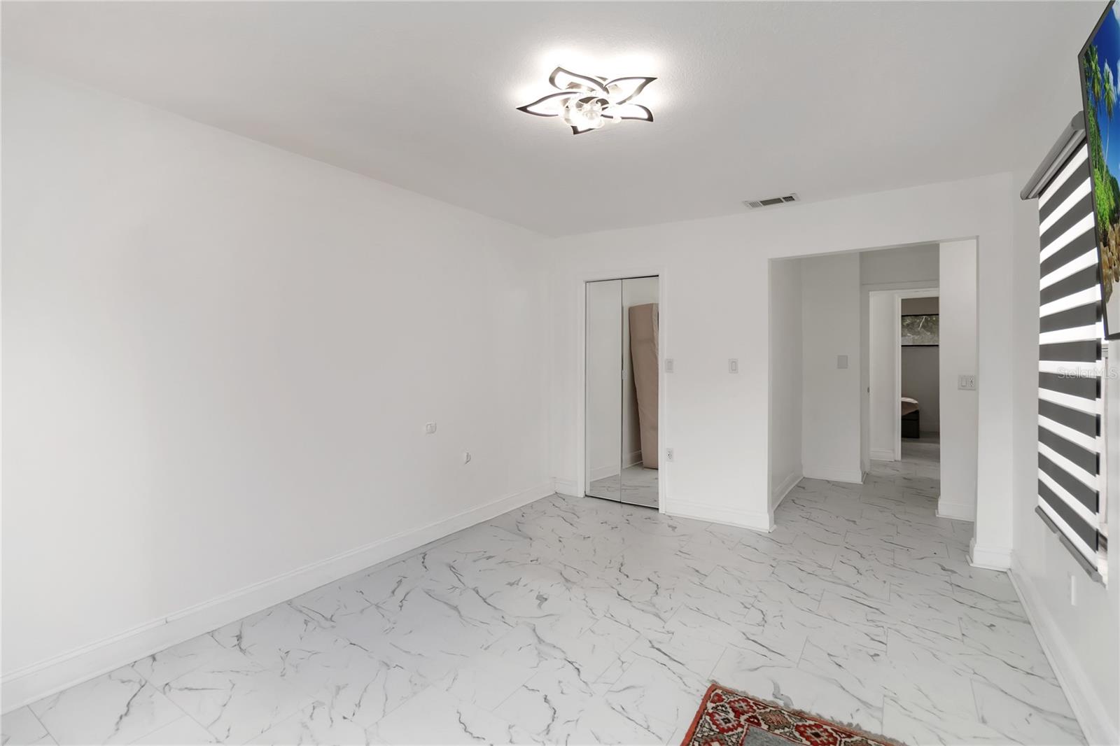 Image 13 of 24 For 5098 Ernst Court 41