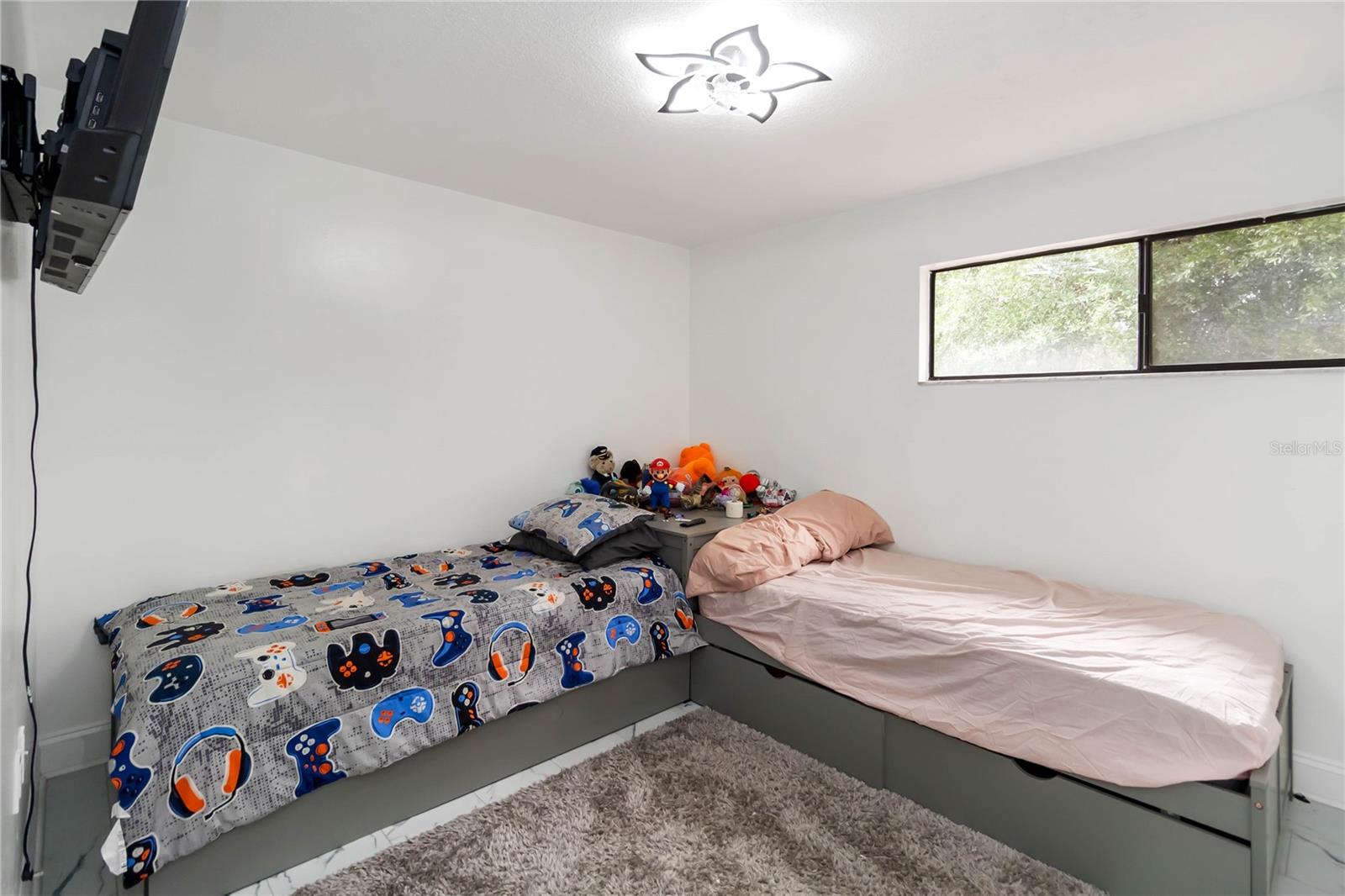 Image 15 of 24 For 5098 Ernst Court 41