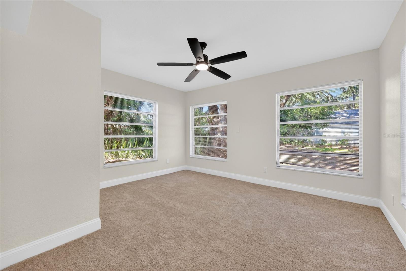 Image 14 of 22 For 5008 Cluster Avenue