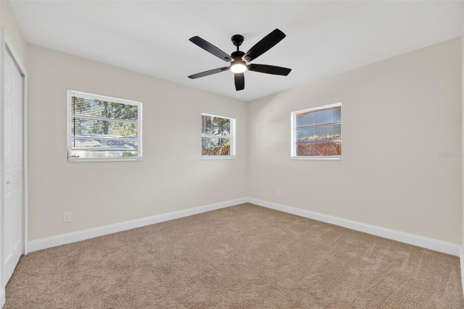 Image 16 of 22 For 5008 Cluster Avenue