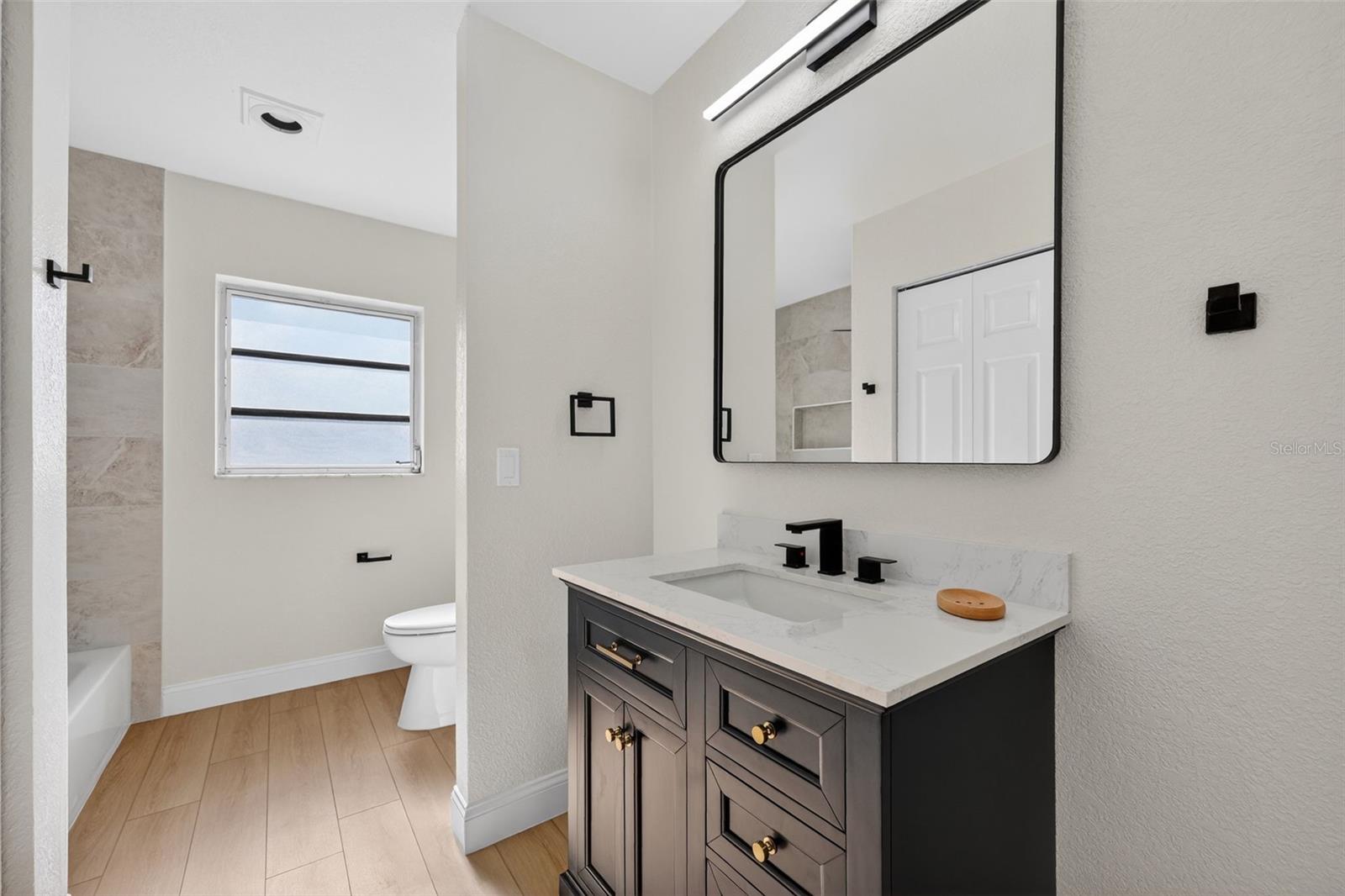 Image 17 of 22 For 5008 Cluster Avenue