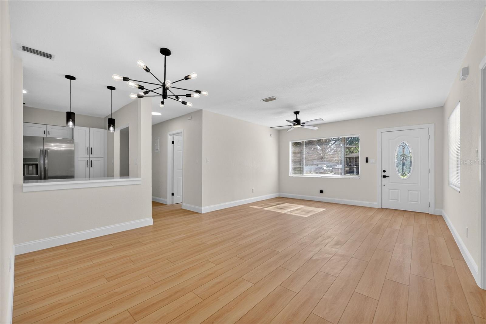 Image 7 of 22 For 5008 Cluster Avenue