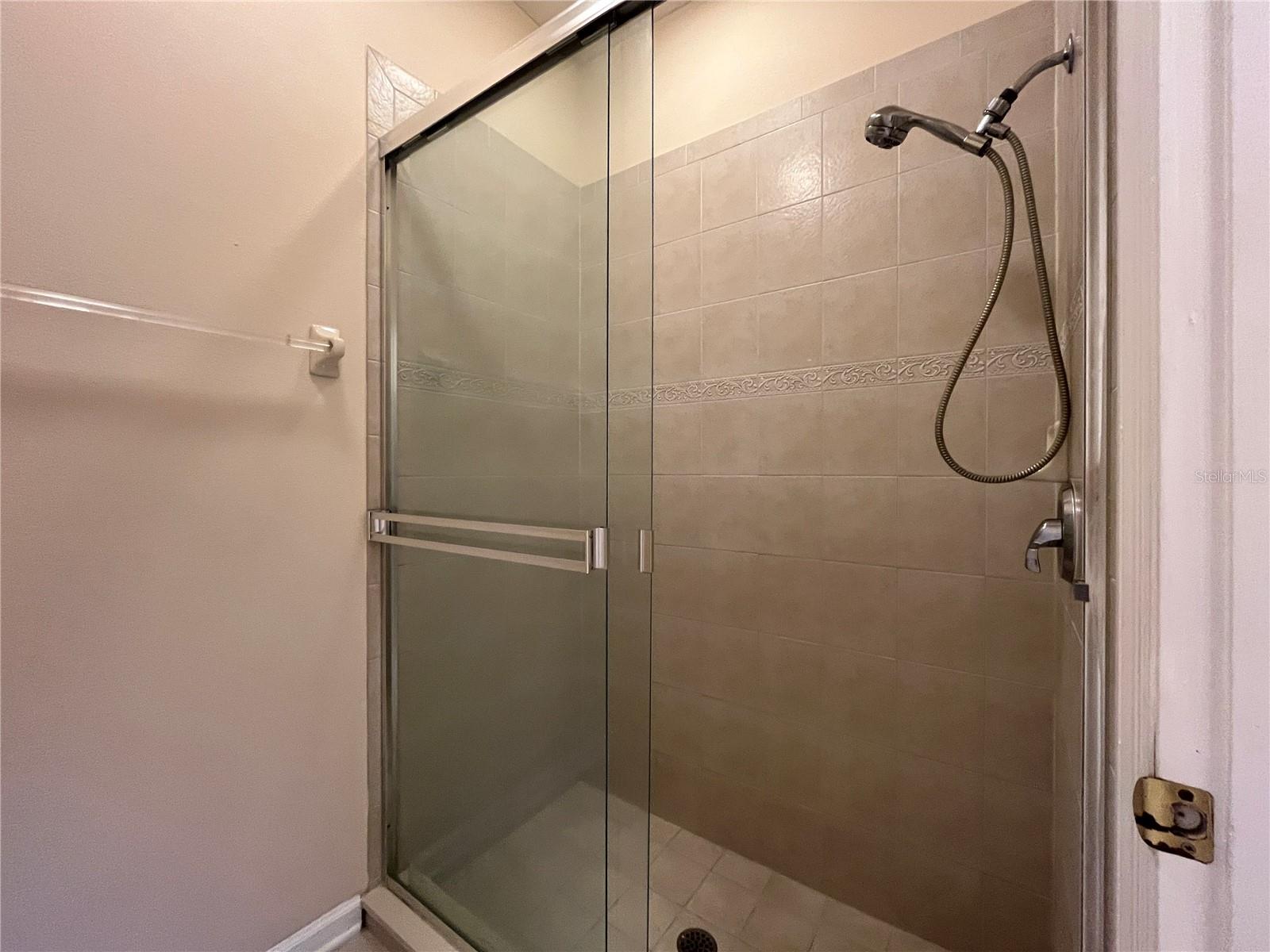 Image 18 of 46 For 2923 Sweetspire Circle