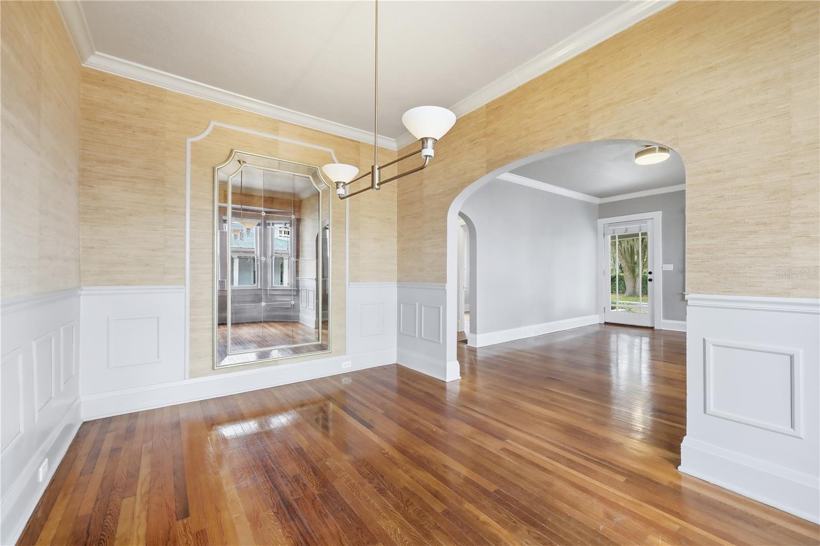 Image 10 of 32 For 1213 Delaney Avenue