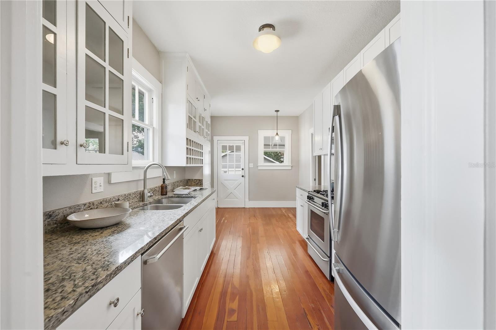 Image 11 of 32 For 1213 Delaney Avenue