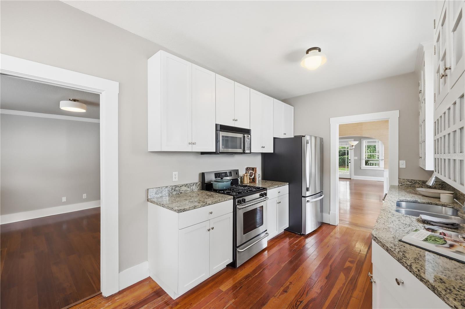 Image 14 of 32 For 1213 Delaney Avenue