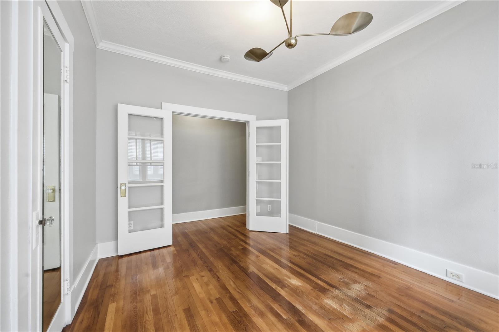 Image 21 of 32 For 1213 Delaney Avenue