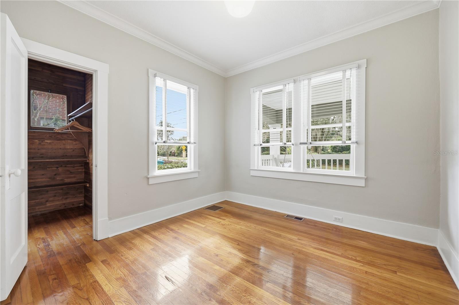 Image 25 of 32 For 1213 Delaney Avenue