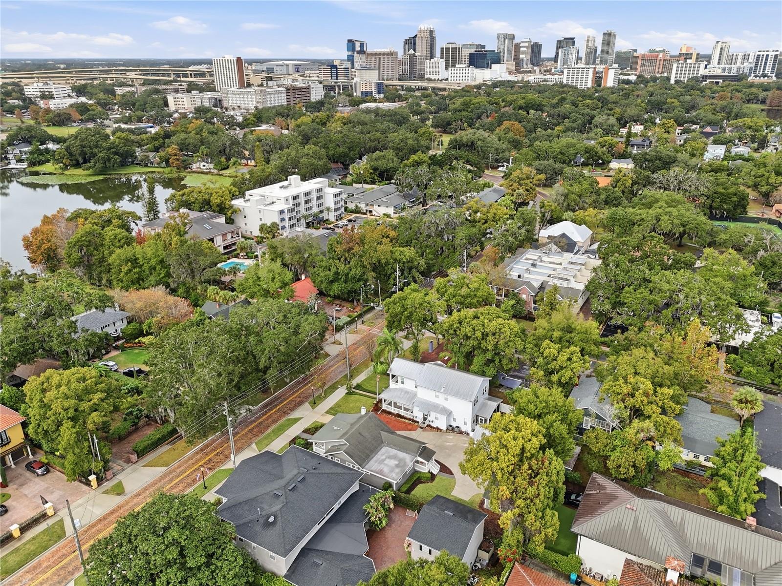 Image 30 of 32 For 1213 Delaney Avenue