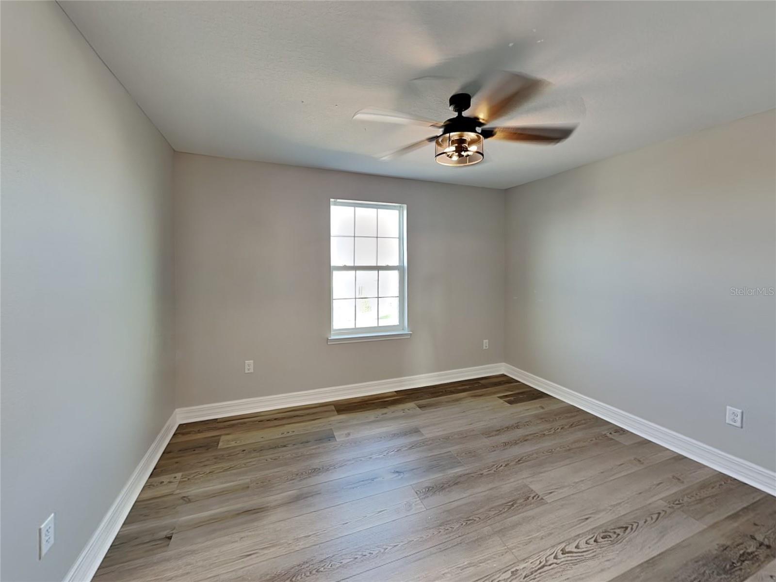 Image 11 of 20 For 1103 Silo Drive