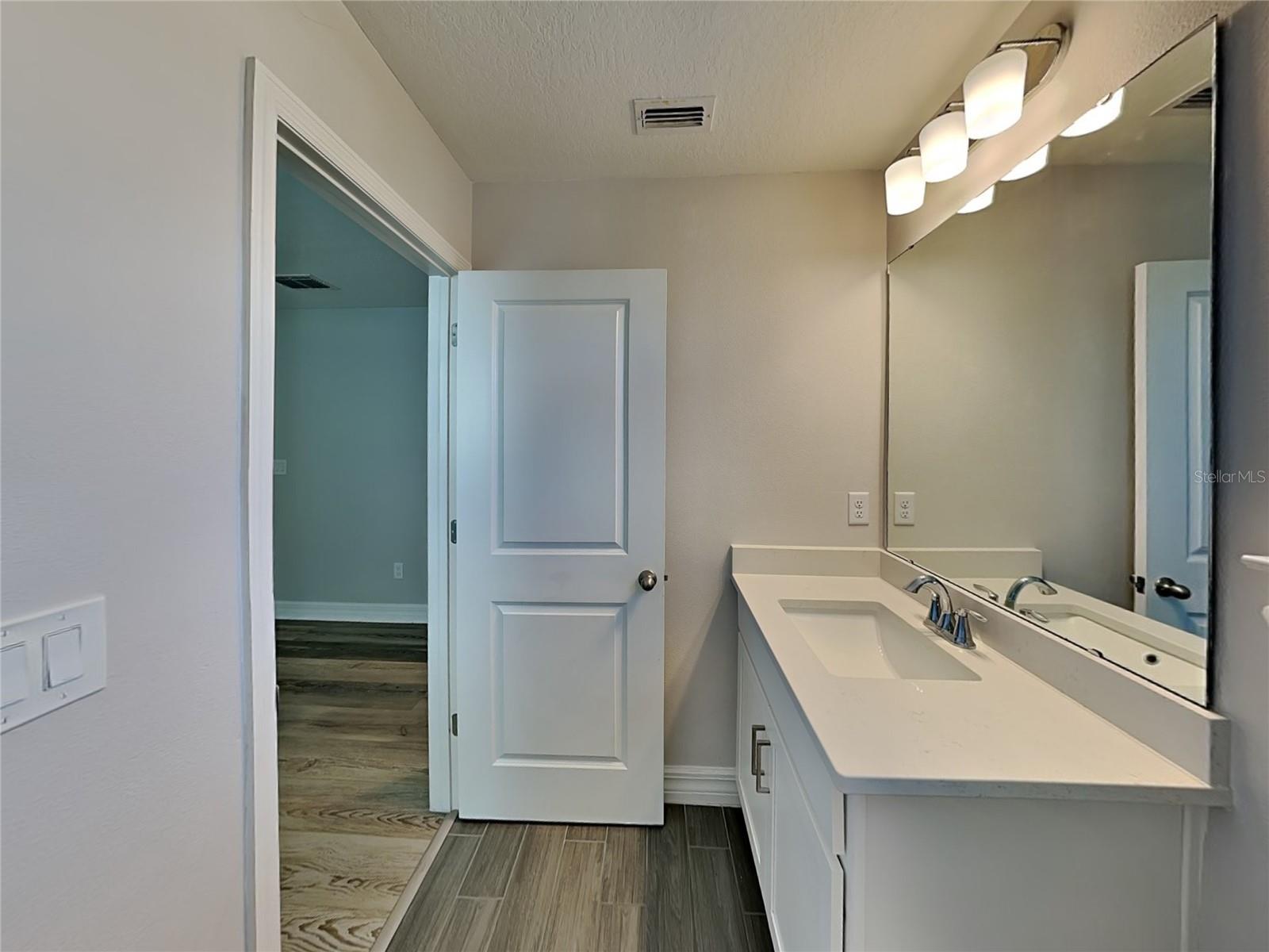 Image 17 of 20 For 1103 Silo Drive