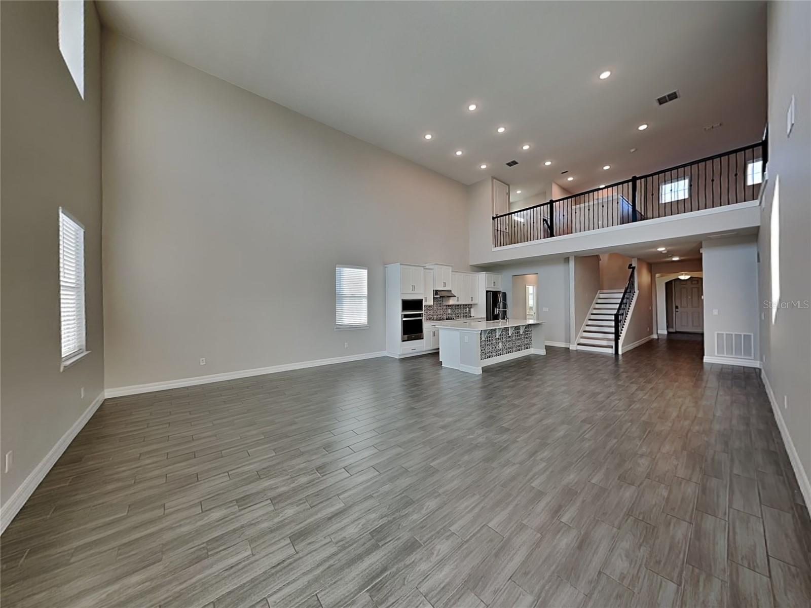 Image 3 of 20 For 1103 Silo Drive