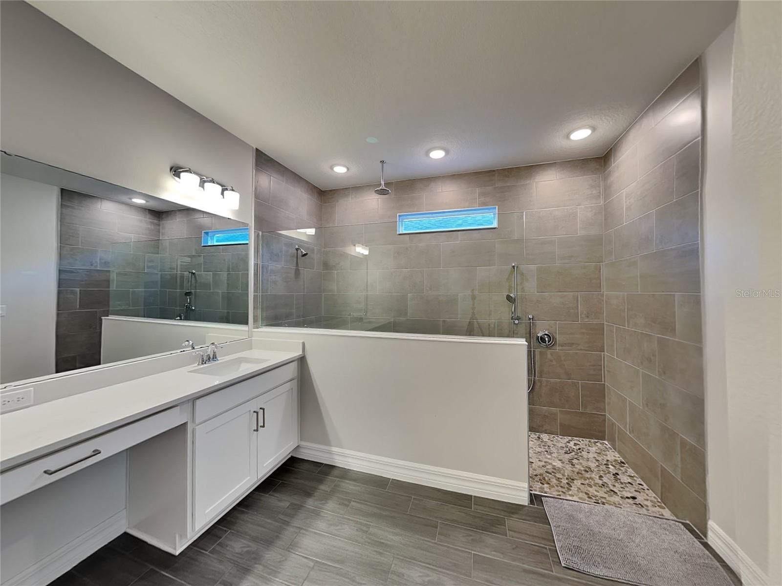 Image 9 of 20 For 1103 Silo Drive