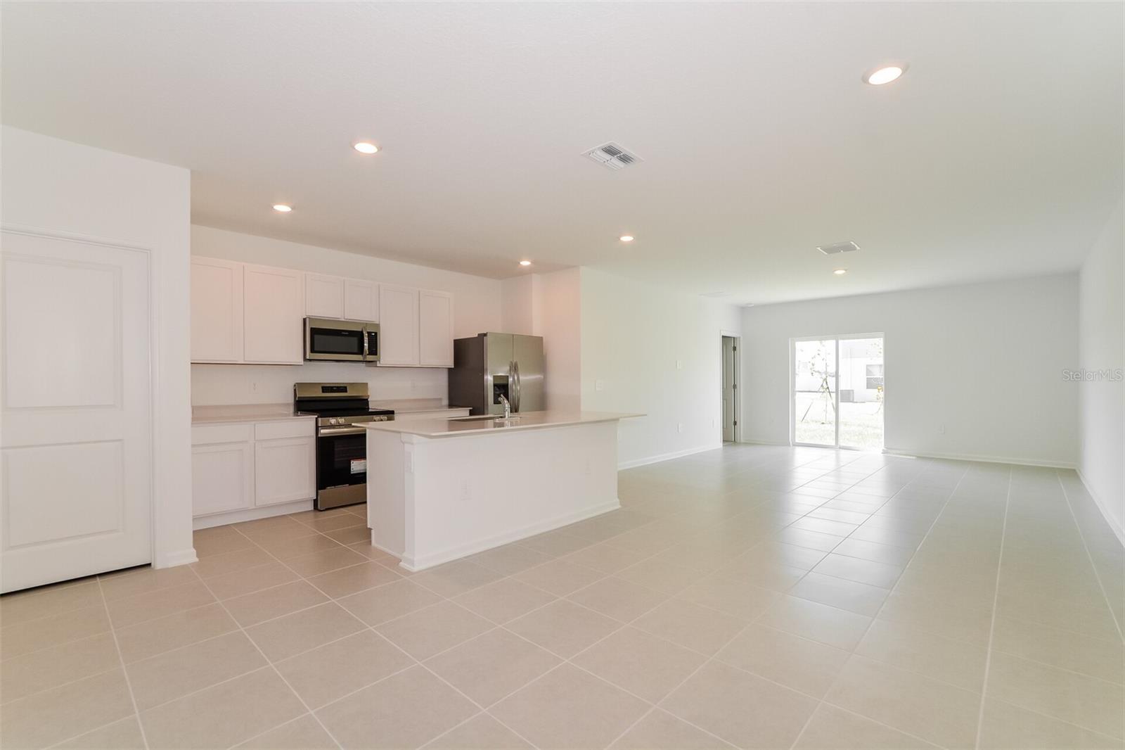 Image 14 of 17 For 1538 Jessica Boulevard