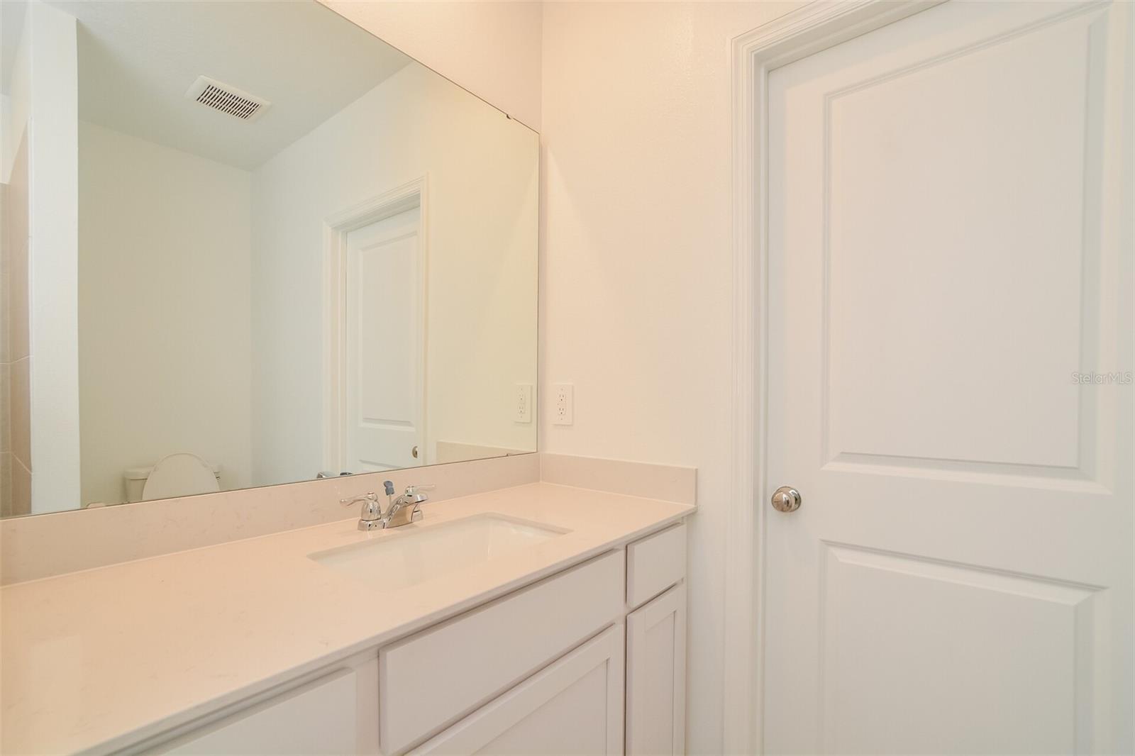 Image 3 of 17 For 1538 Jessica Boulevard