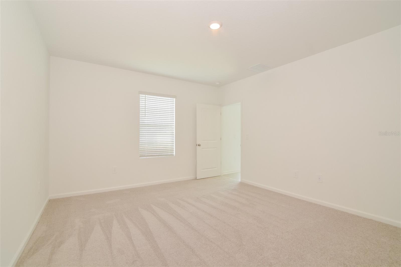 Image 7 of 17 For 1538 Jessica Boulevard