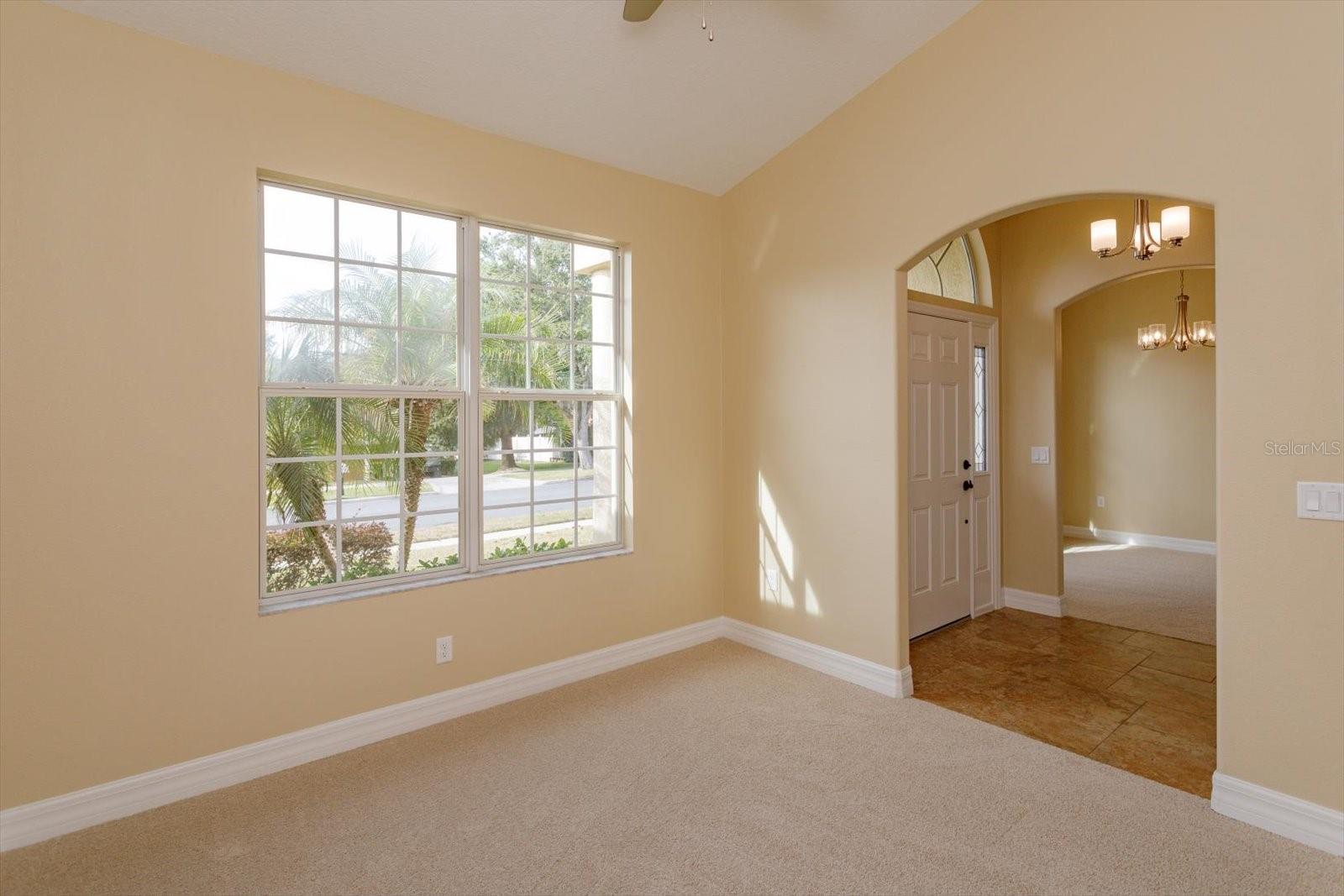 Listing photo id 4 for 1609 Oak Hollow Road