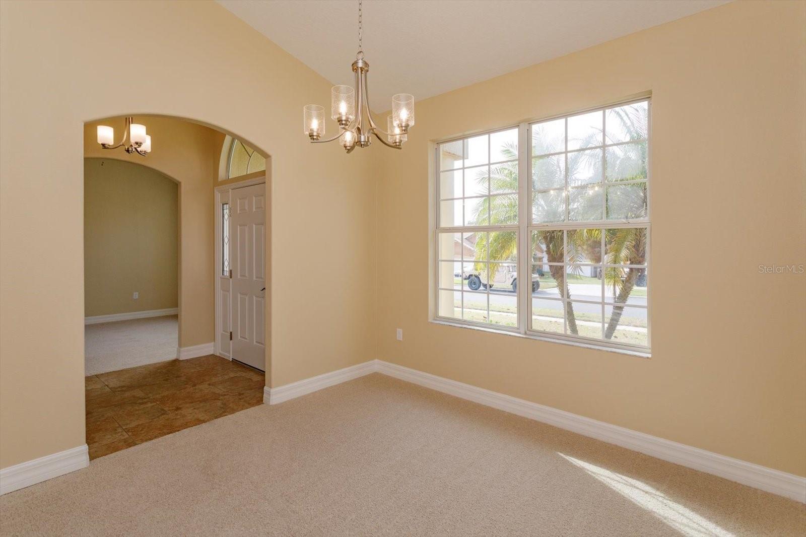 Listing photo id 5 for 1609 Oak Hollow Road