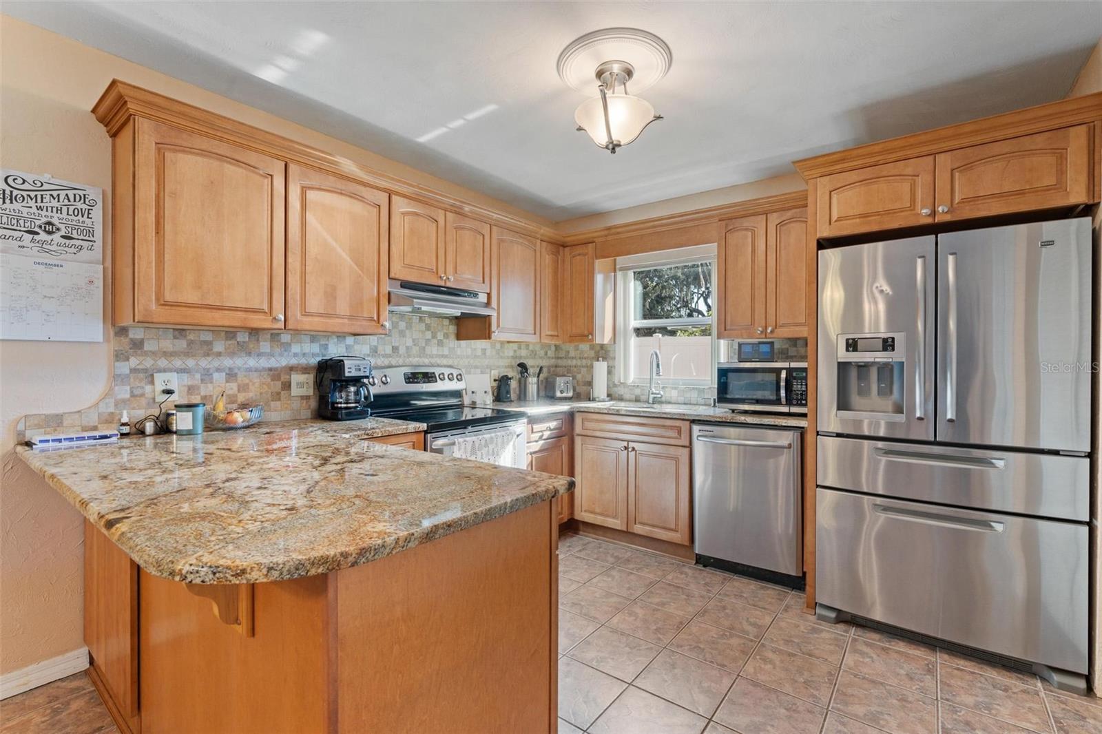 Image 13 of 39 For 2213 Needle Palm Drive