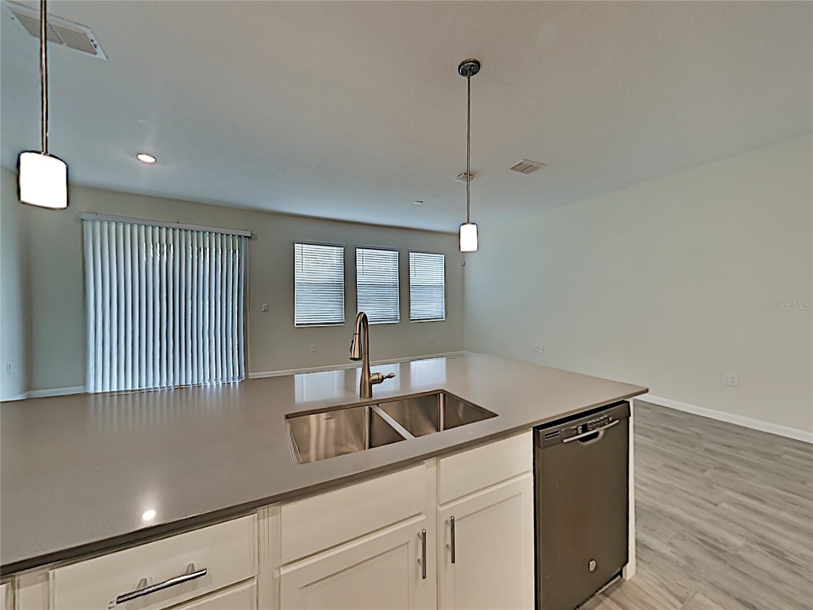 Image 5 of 15 For 9372 Tecumseh Drive