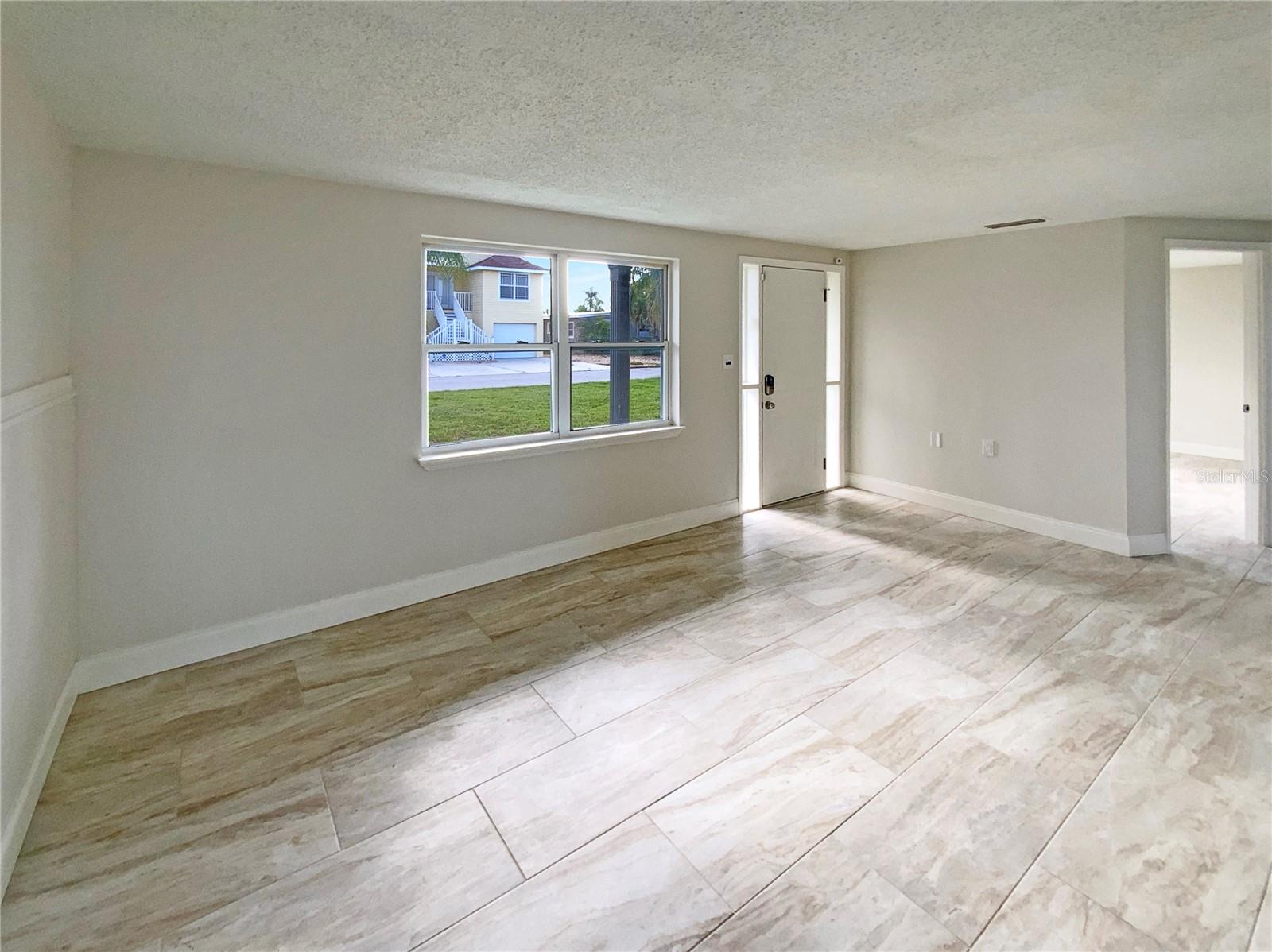 Image 12 of 24 For 13635 Frances Avenue