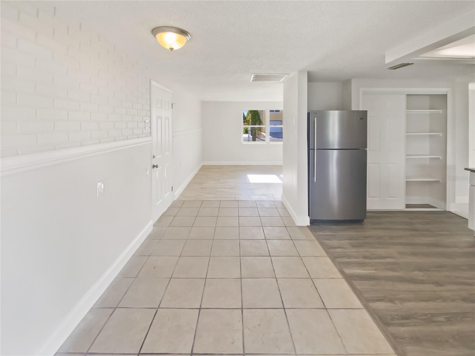 Image 16 of 24 For 13635 Frances Avenue