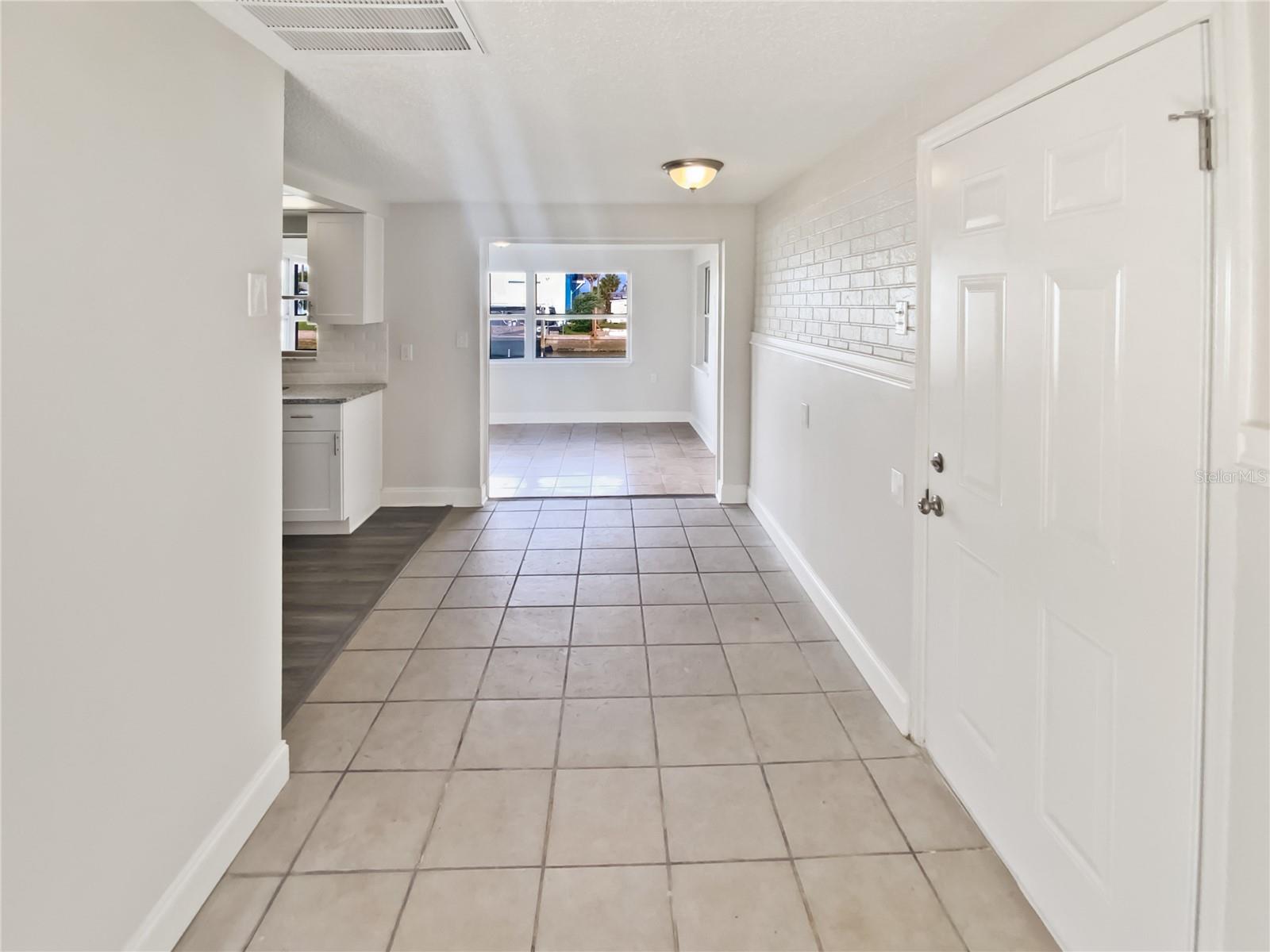 Image 17 of 24 For 13635 Frances Avenue