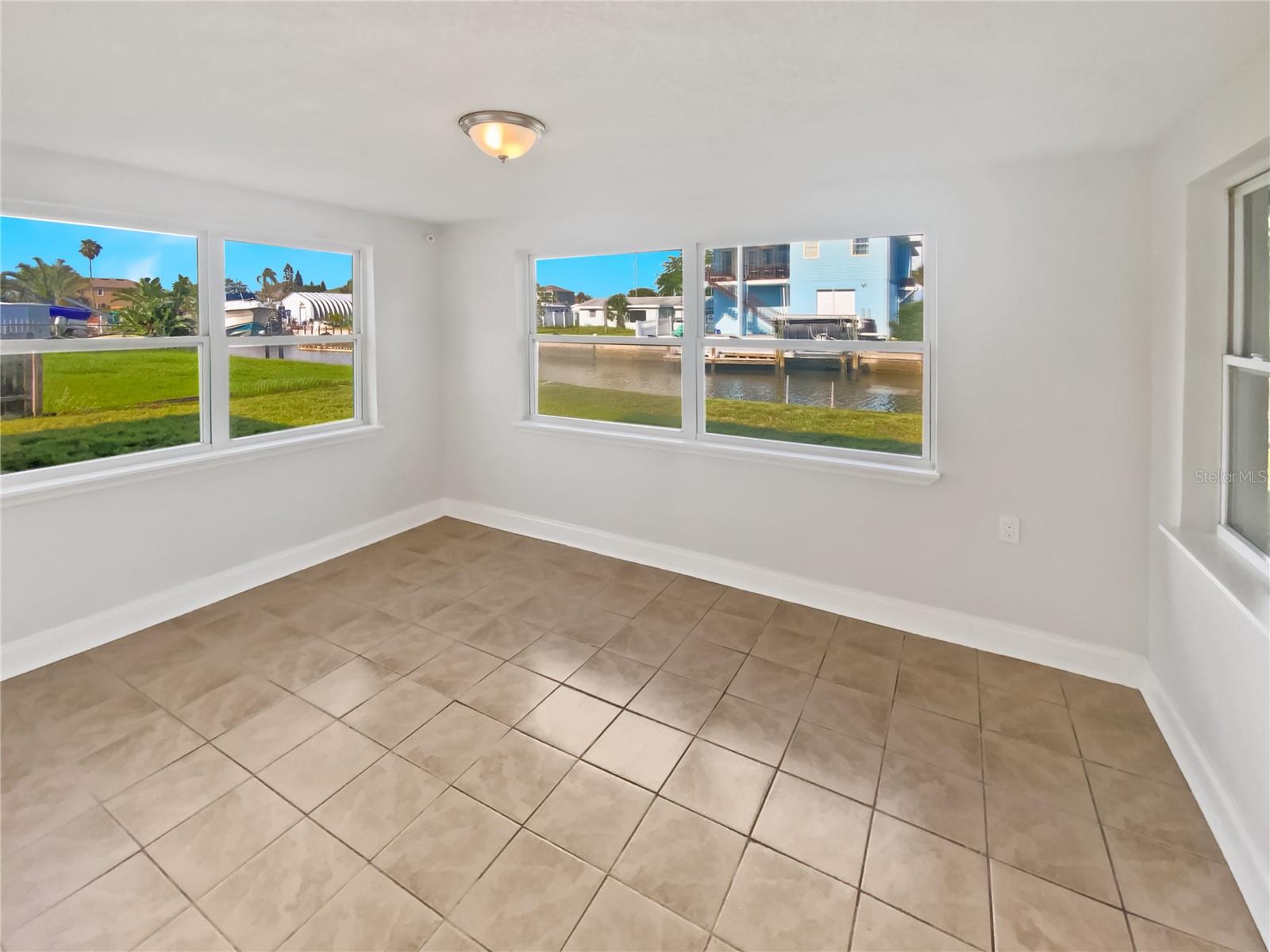 Image 19 of 24 For 13635 Frances Avenue