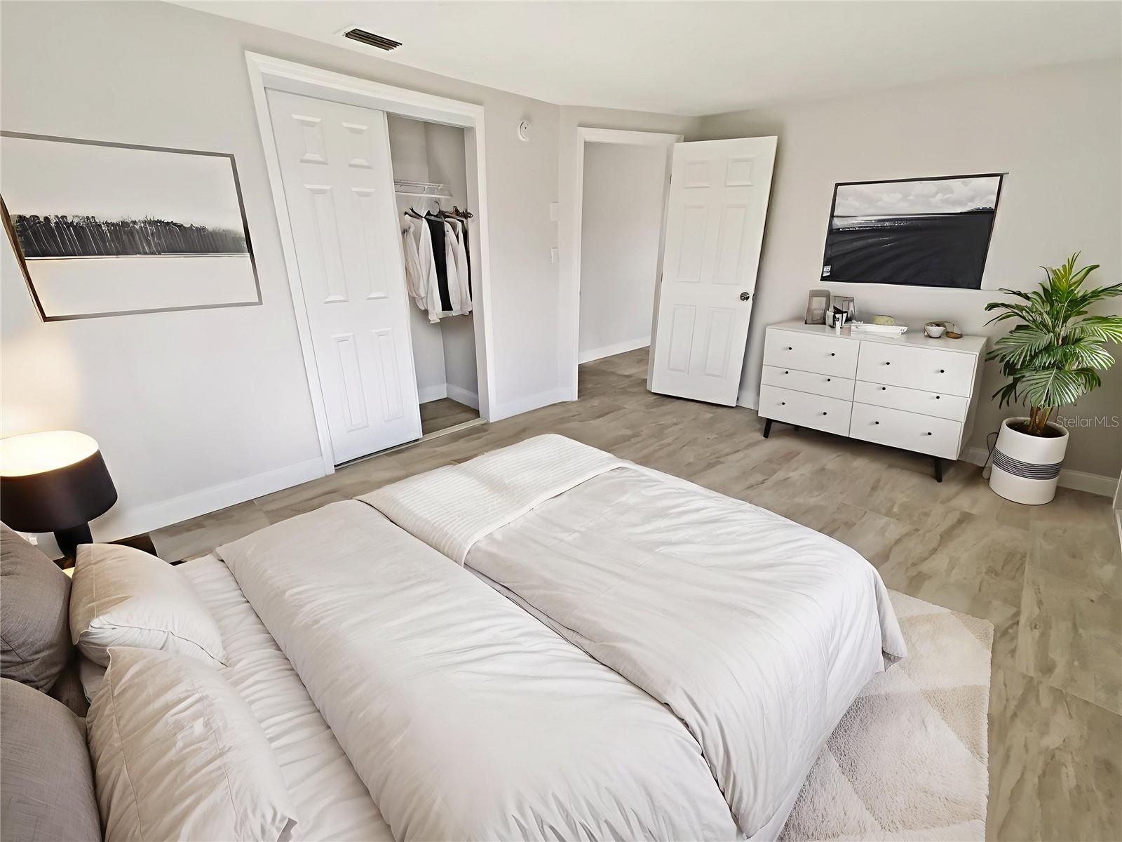 Image 4 of 24 For 13635 Frances Avenue