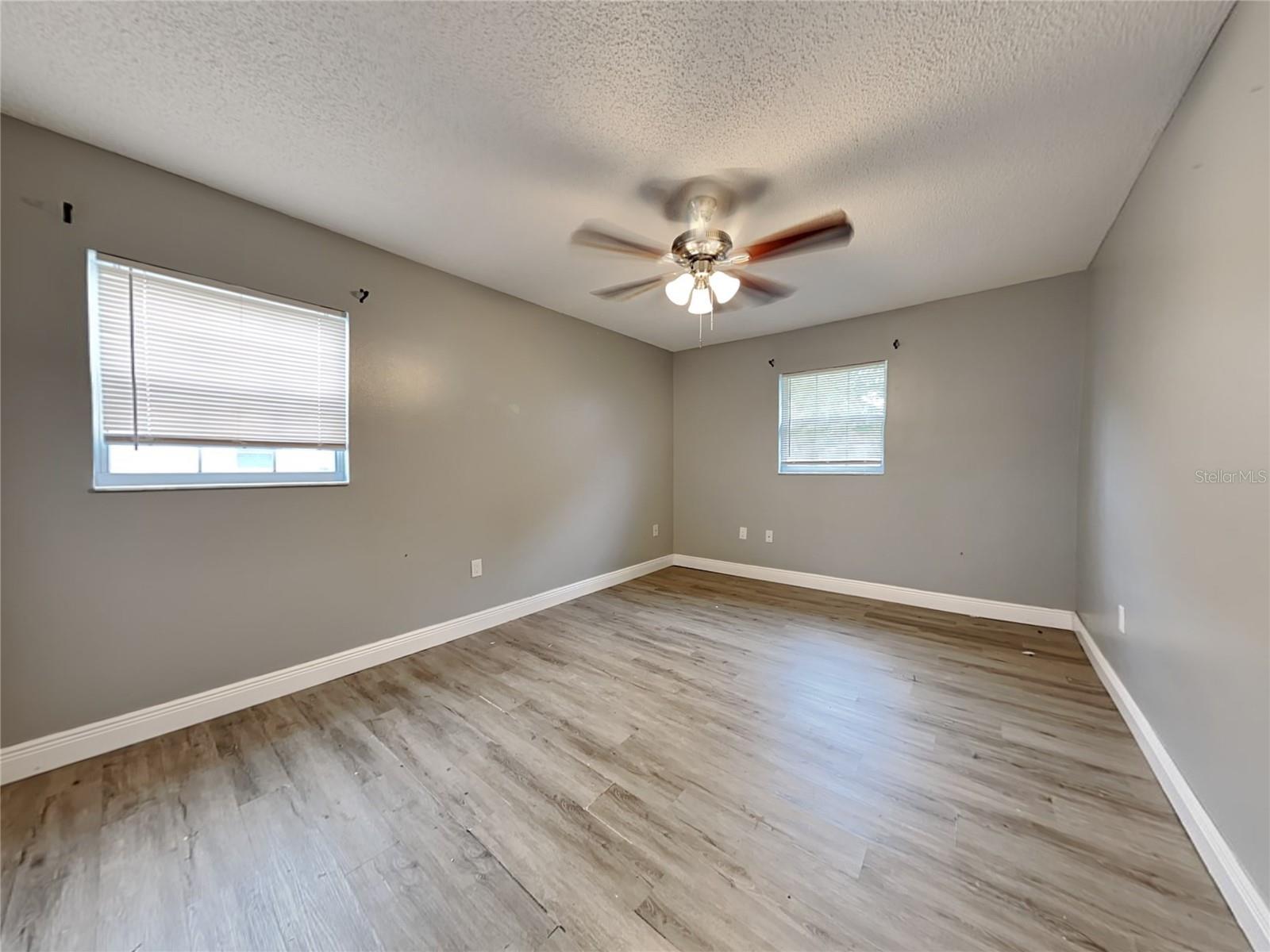 Image 11 of 18 For 6099 Colchester Avenue