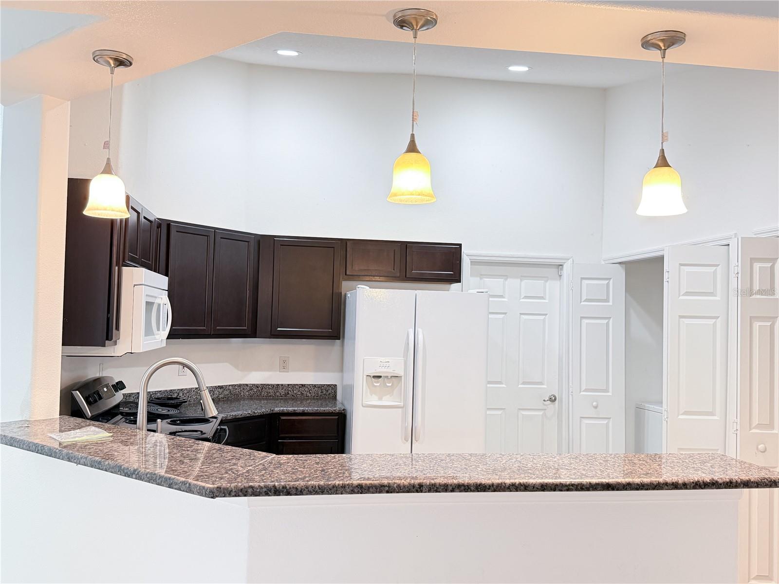 Image 6 of 18 For 1001 Puget Lane