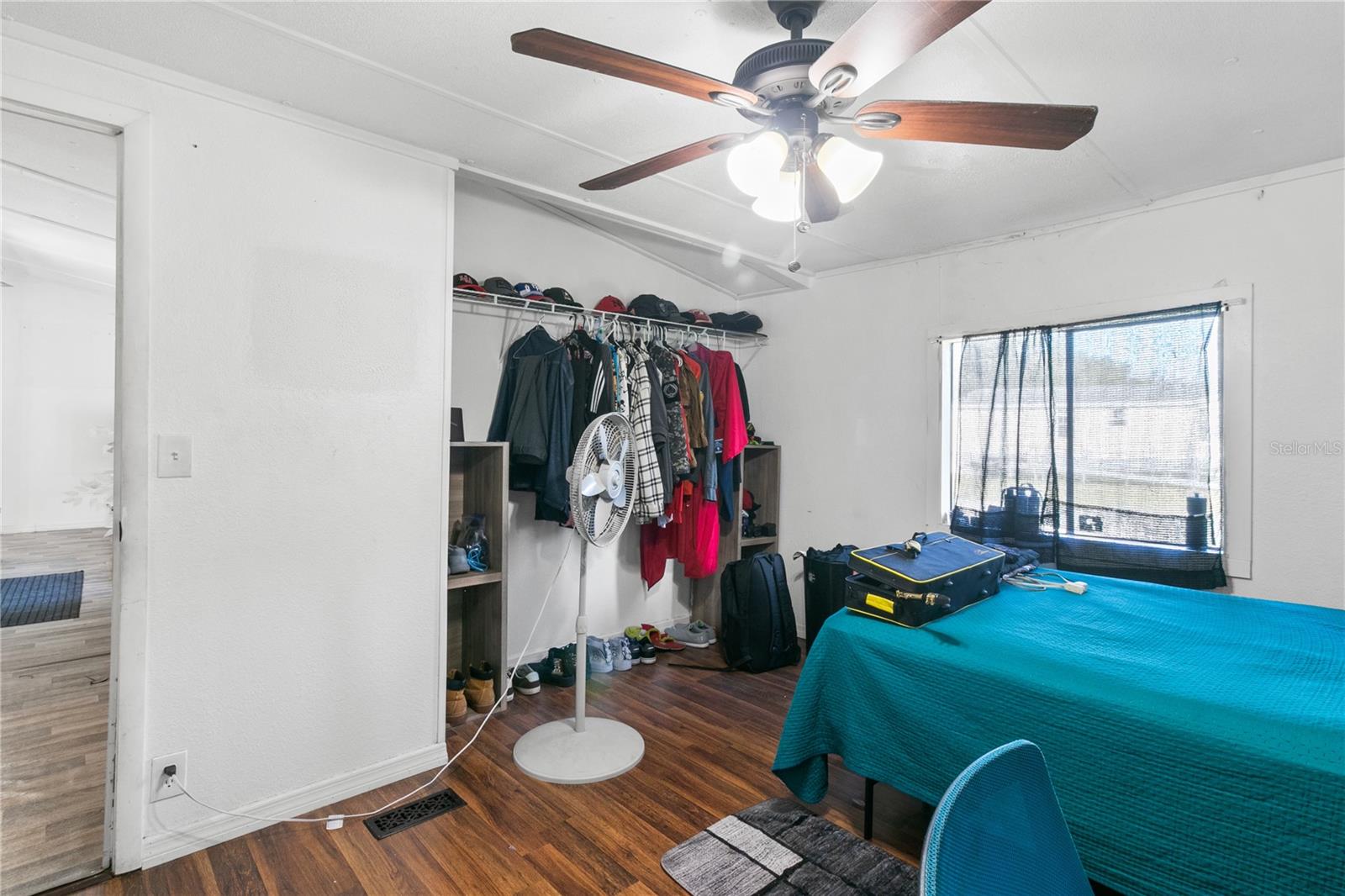 Image 19 of 29 For 18312 16th Avenue