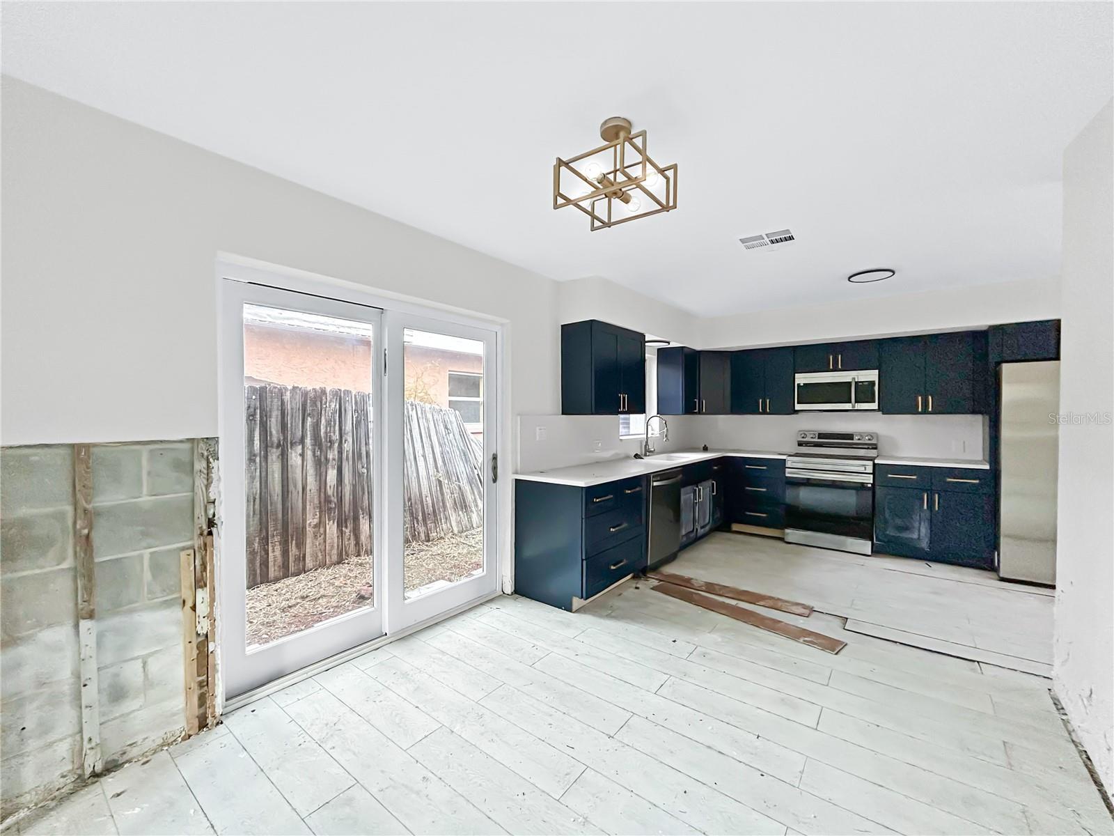 Image 8 of 14 For 4701 Chancellor Street Ne