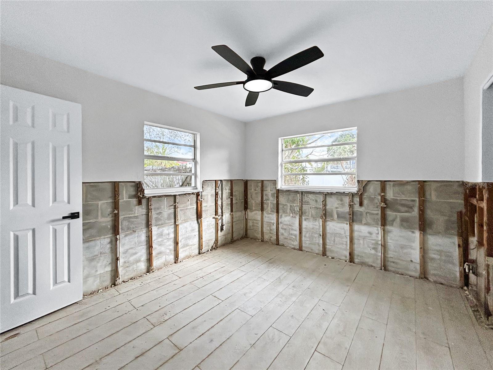 Image 9 of 14 For 4701 Chancellor Street Ne