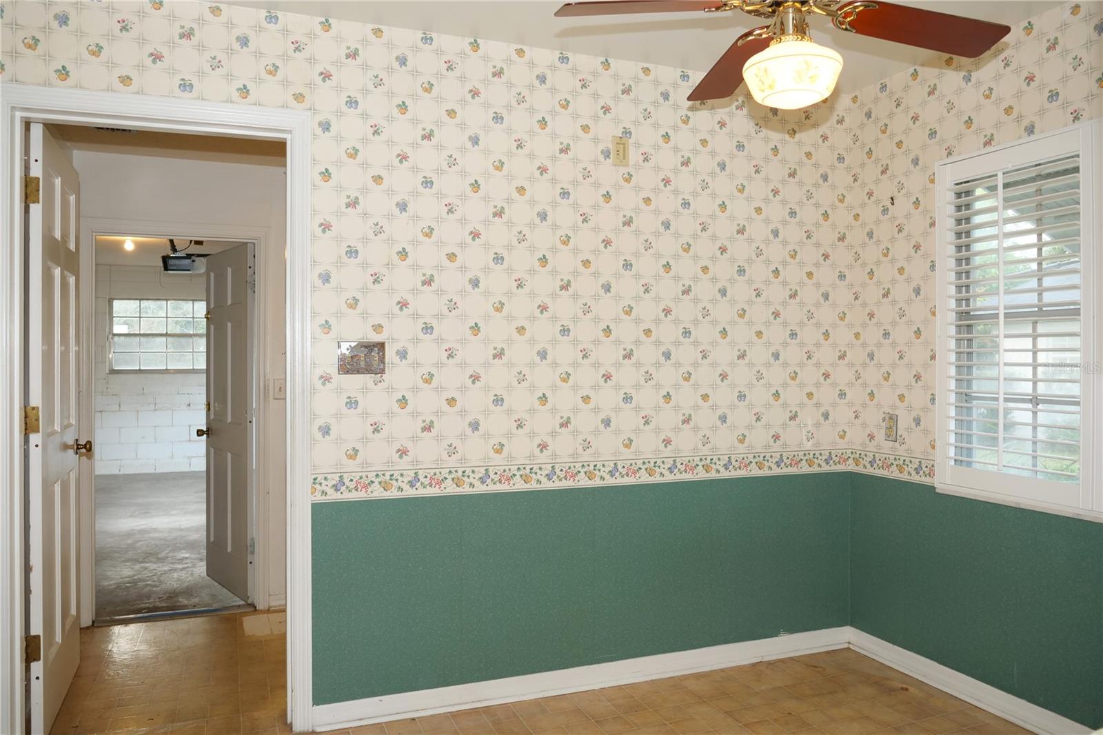 Image 13 of 29 For 2221 Santa Antilles Road