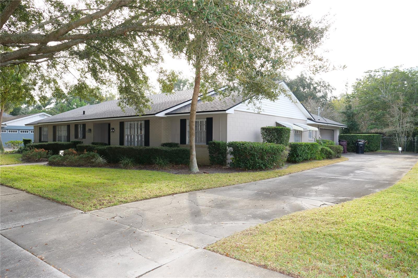 Image 4 of 29 For 2221 Santa Antilles Road