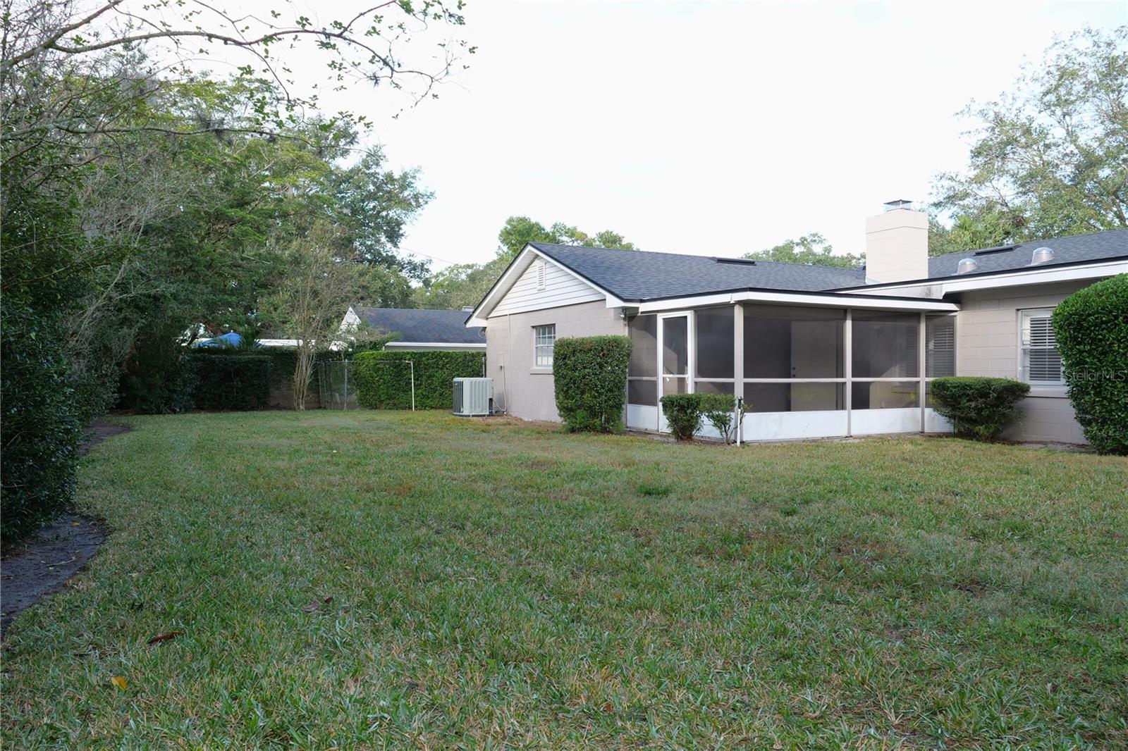 Image 5 of 29 For 2221 Santa Antilles Road