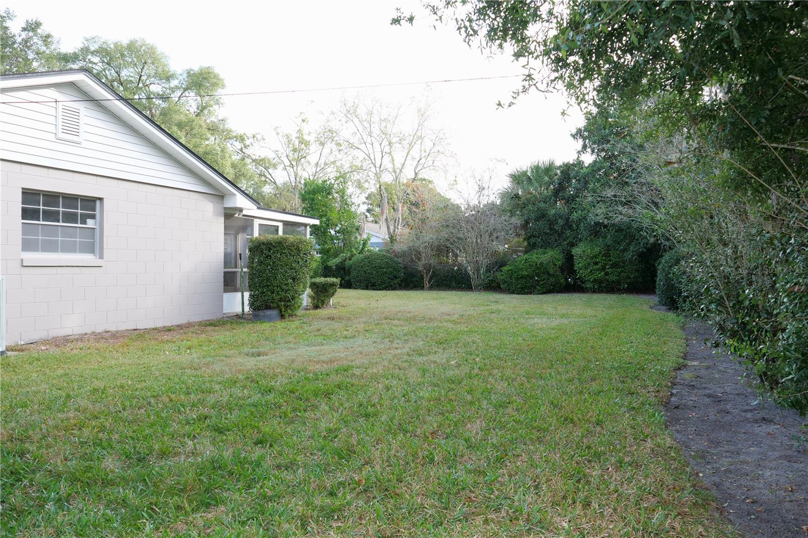 Image 6 of 29 For 2221 Santa Antilles Road