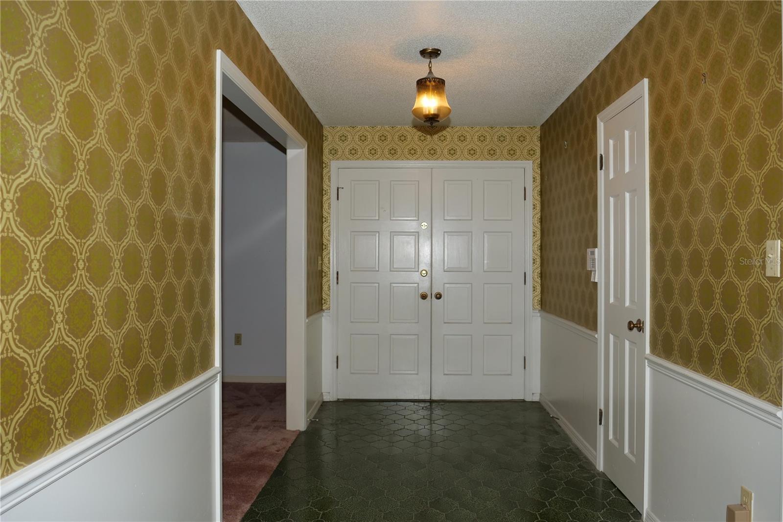 Image 8 of 29 For 2221 Santa Antilles Road