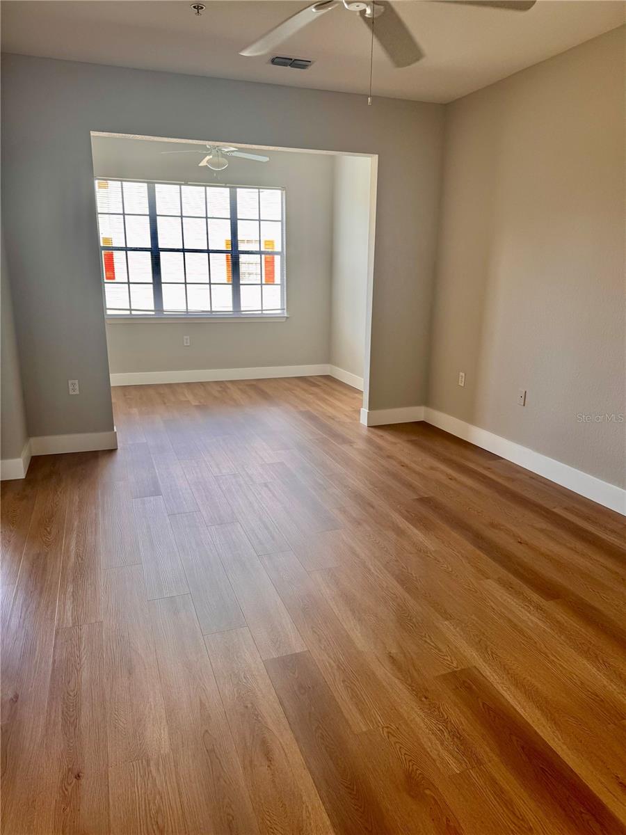 Image 5 of 12 For 8124 Claire Ann Drive 204