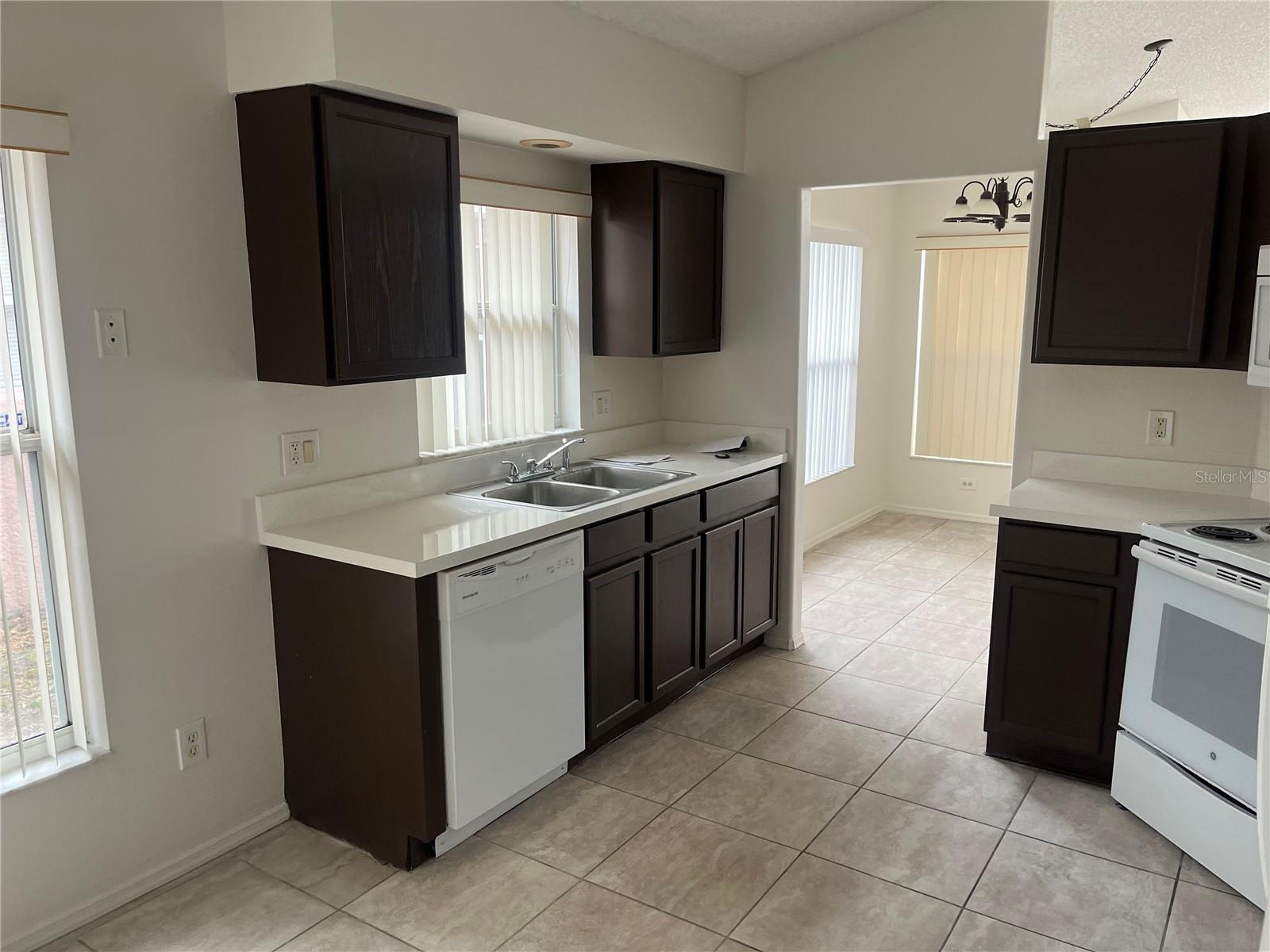 Image 10 of 19 For 13311 Meadowfield Drive