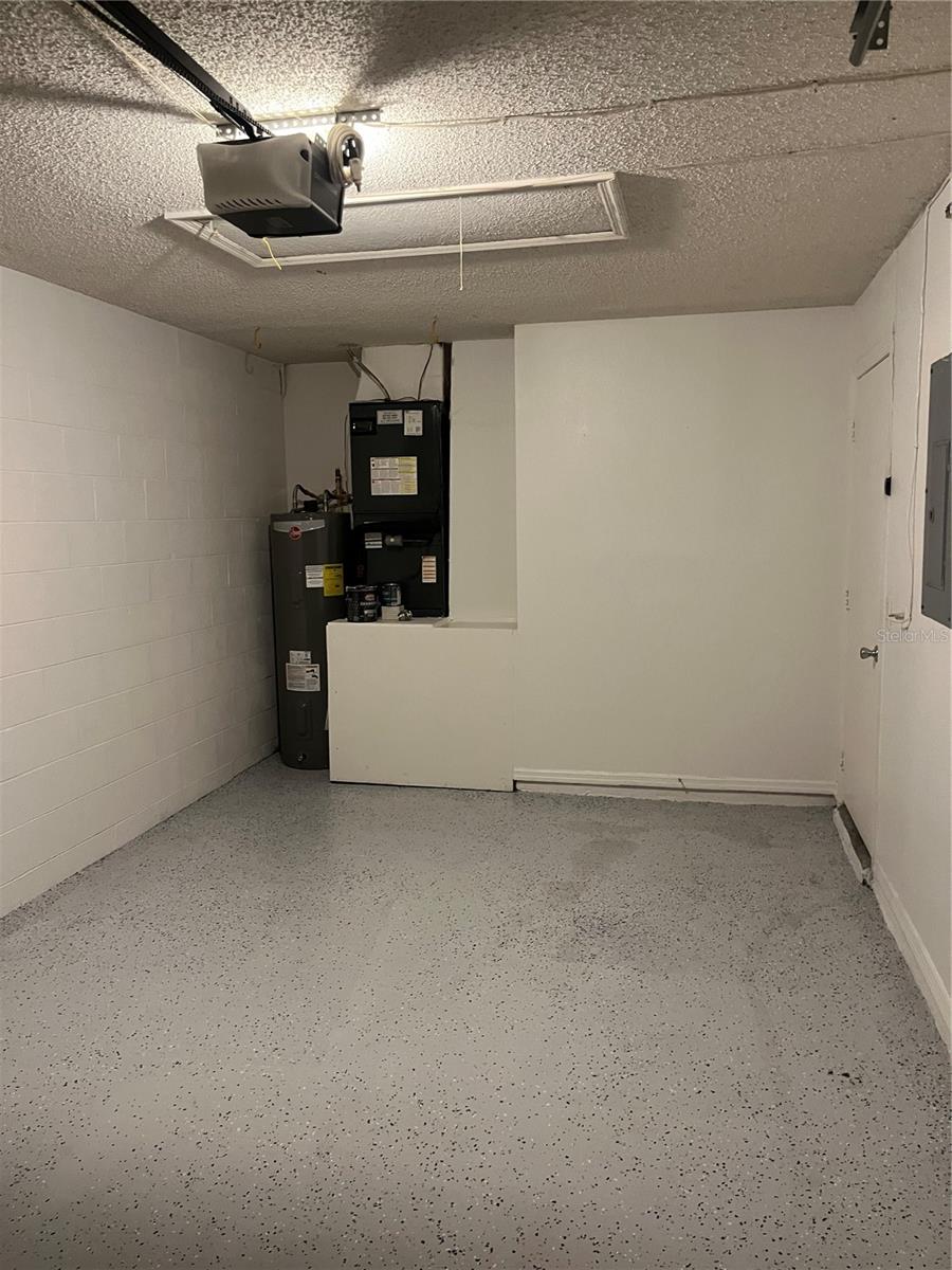 Image 12 of 19 For 13311 Meadowfield Drive