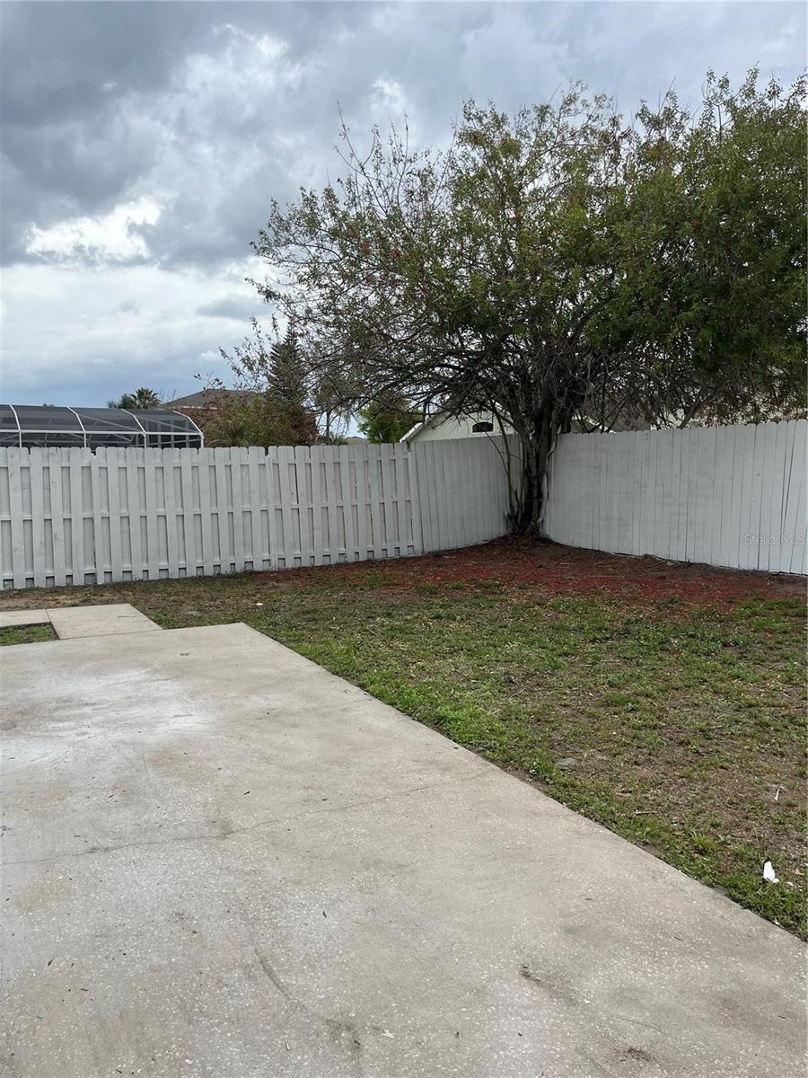 Image 5 of 19 For 13311 Meadowfield Drive