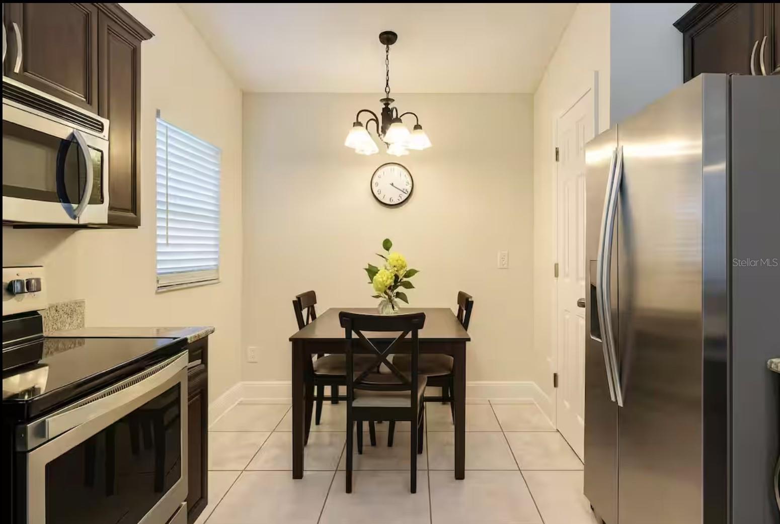 Image 3 of 16 For 3275 Smoke Signal Circle