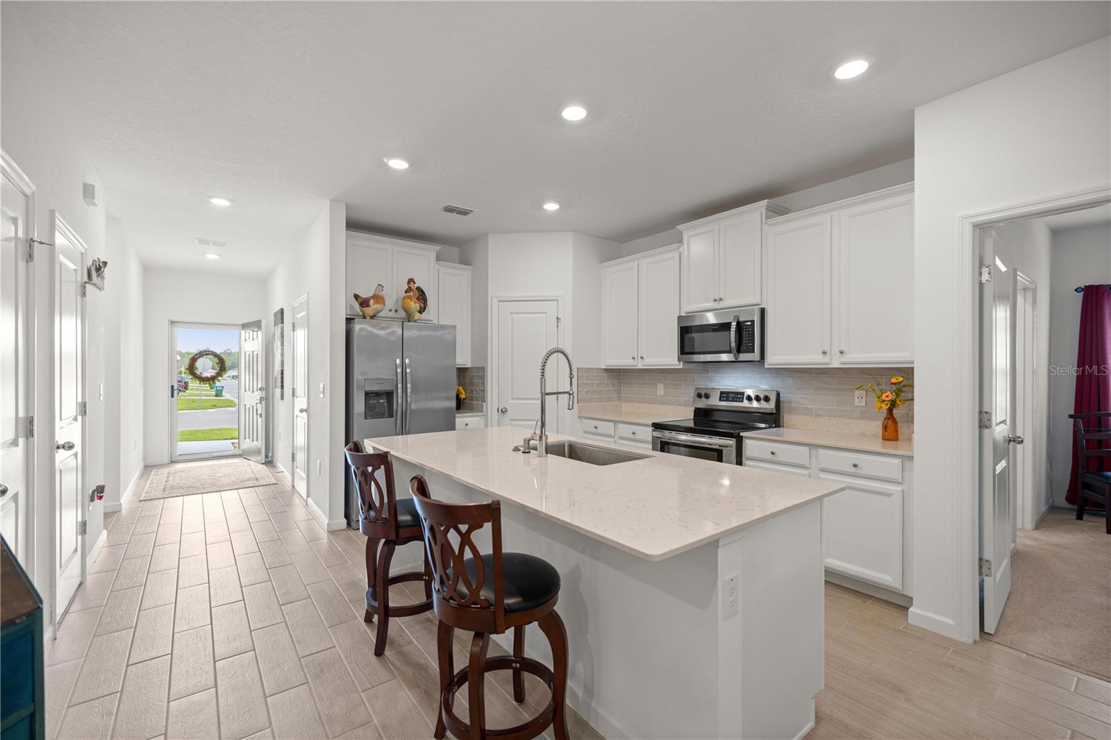 Image 4 of 33 For 7727 74th Loop