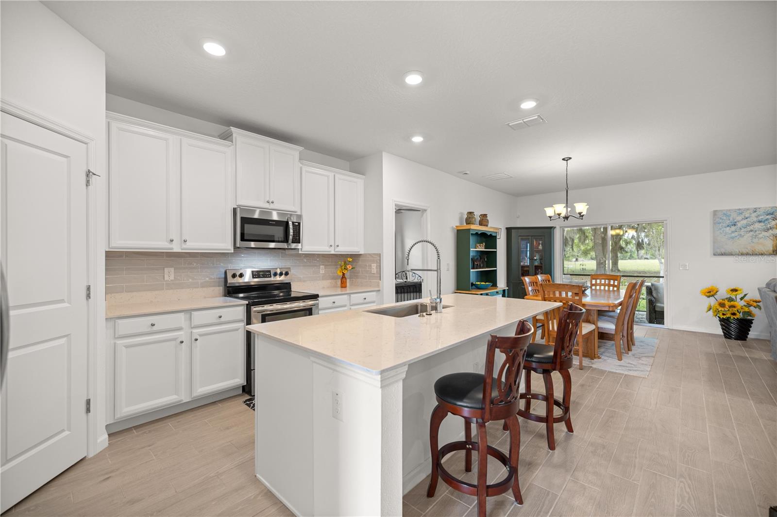 Image 5 of 33 For 7727 74th Loop