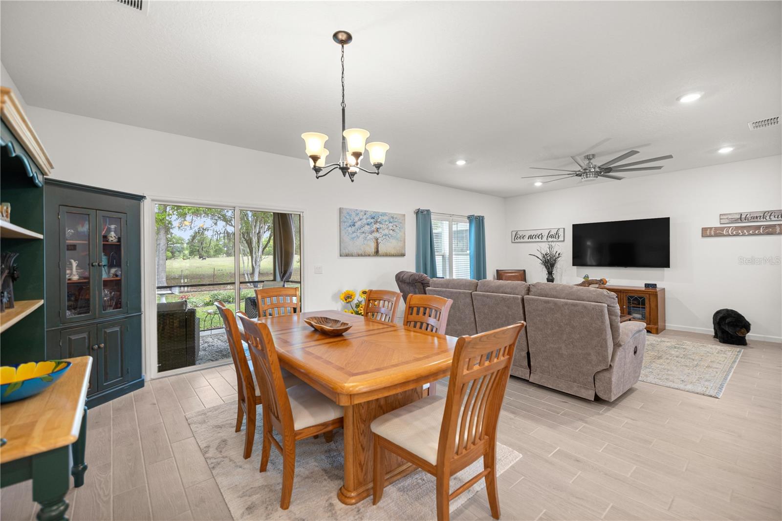 Image 9 of 33 For 7727 74th Loop